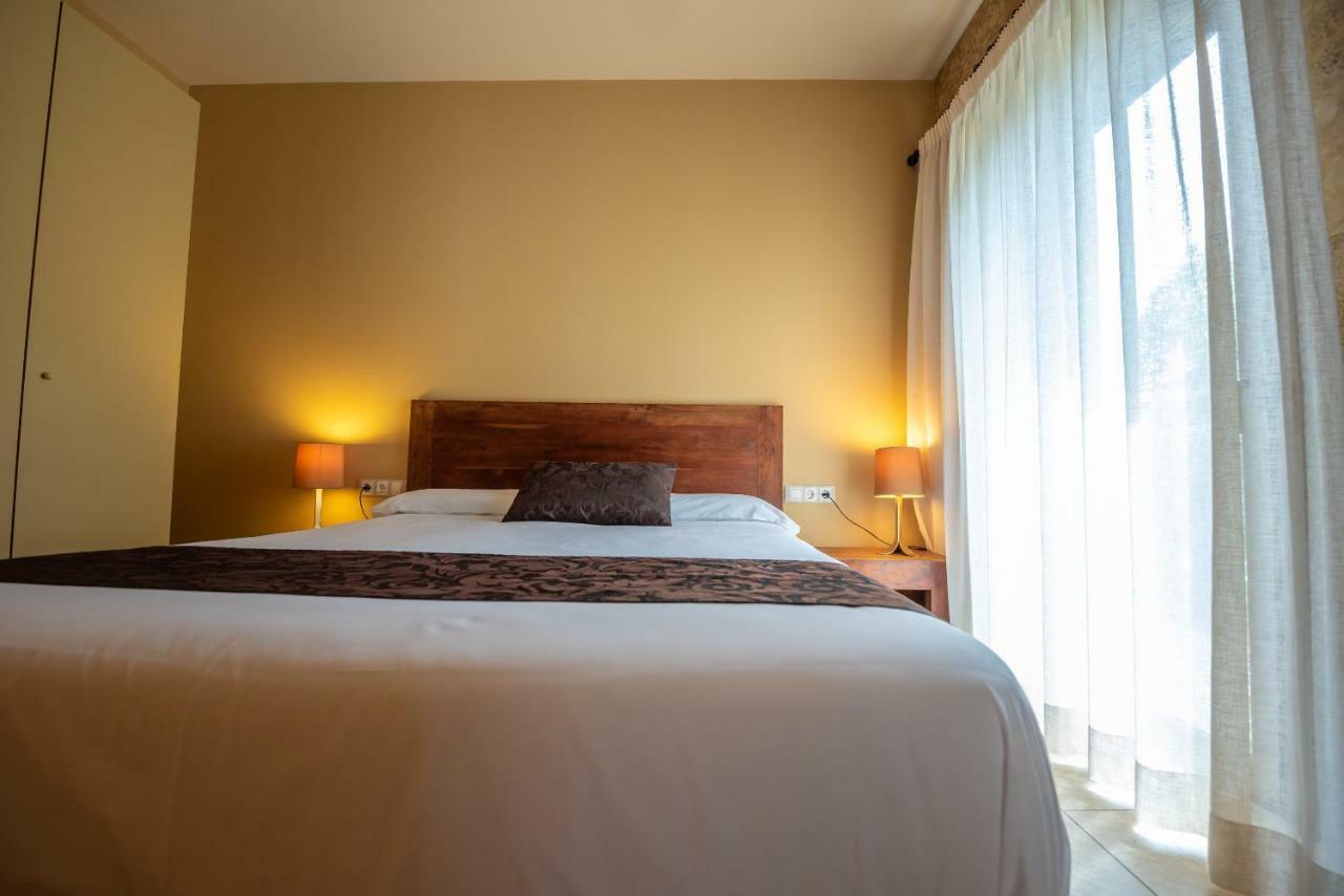 Ferienwohnung L'Arcada De Fares Sant Ferriol Exterior foto