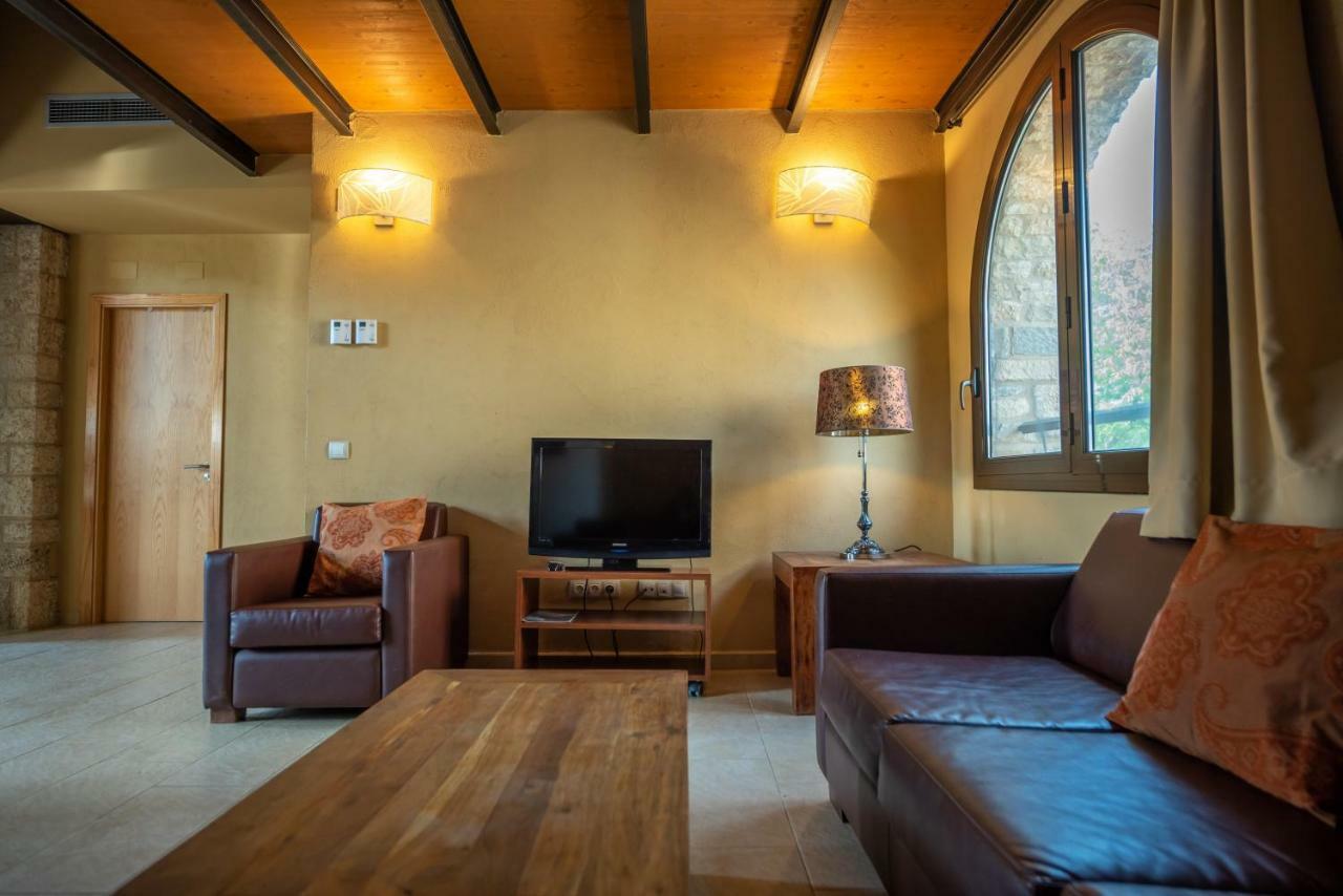 Ferienwohnung L'Arcada De Fares Sant Ferriol Exterior foto