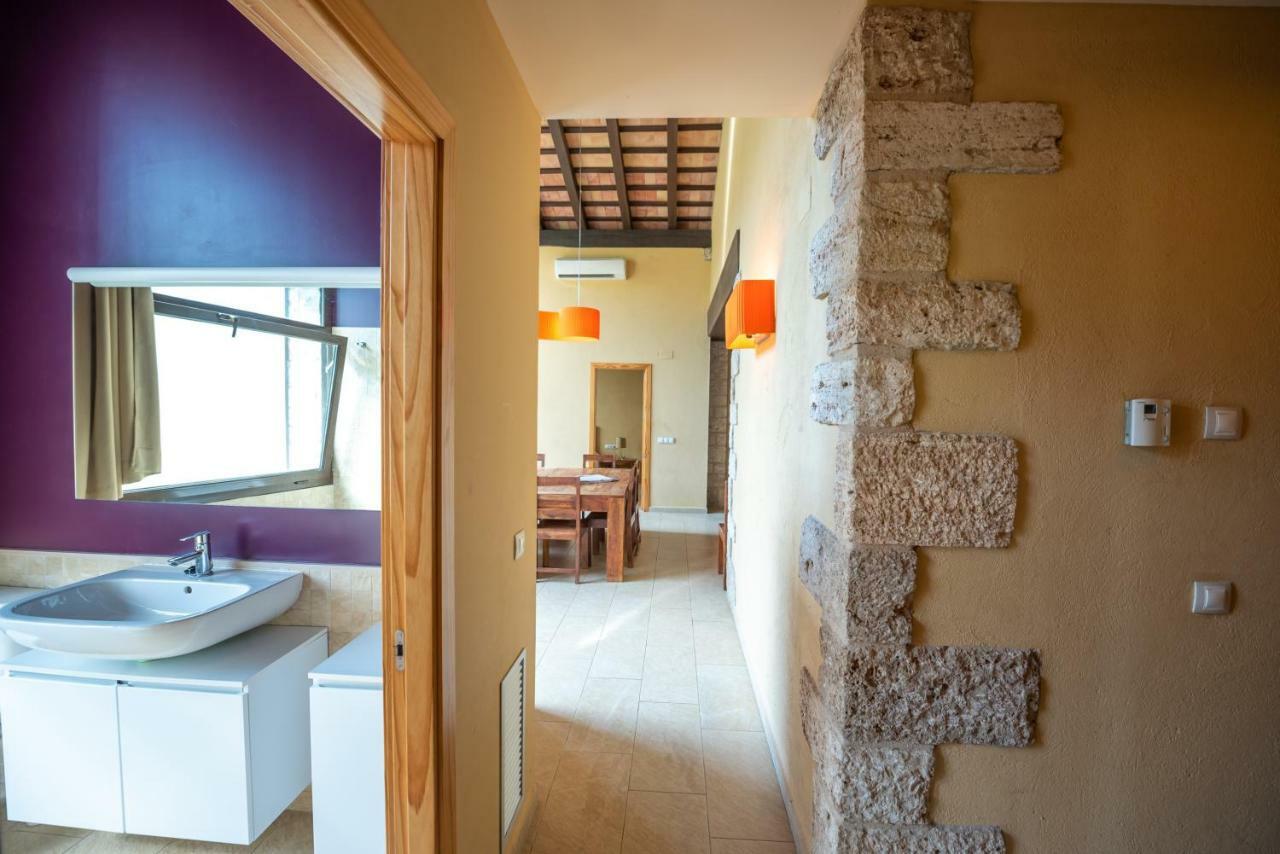 Ferienwohnung L'Arcada De Fares Sant Ferriol Exterior foto